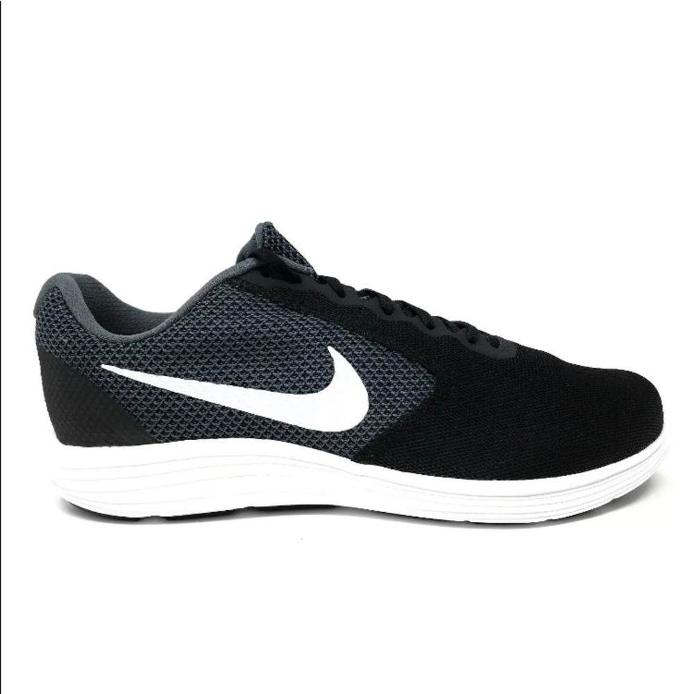 NIKE revolution 3 (4E) Men’s Size 15